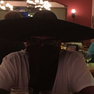 Meet your Posher, Josue